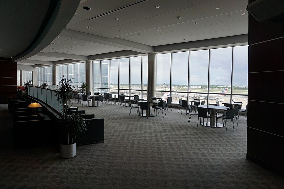 List of Top Airport Lounges in Dallas Fort Worth International Airport