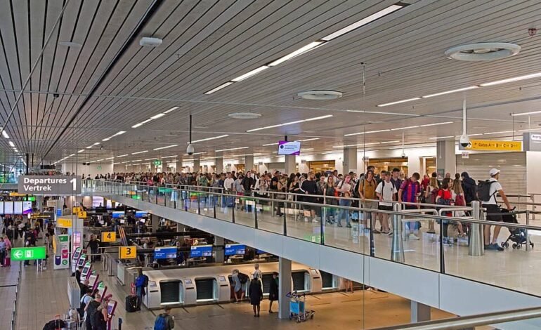 Top 10 Busiest Airport in Netherlands