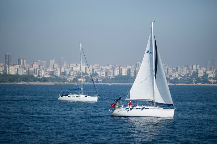 Top 8 Yacht & Catamaran Charter Companies in Marina del Rey