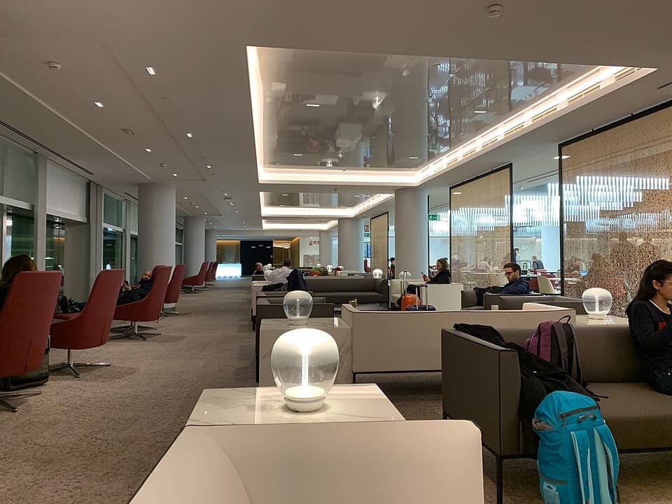 Top 8 Airport Lounges at Barcelona El Prat Airport