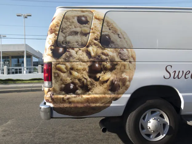 Fleet Graphics for Smarter Mobility, Stronger Recognition