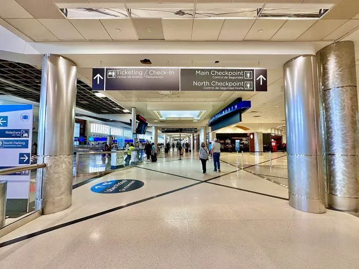 America’s 10 Busiest Airports: What Makes Them Major Travel Hubs