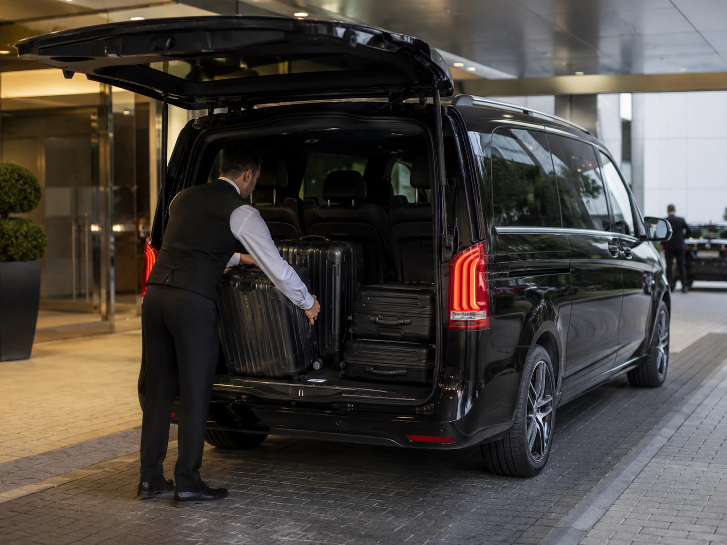 Top 5 Premium Chauffeur Platforms for Luxury Travel in 2026